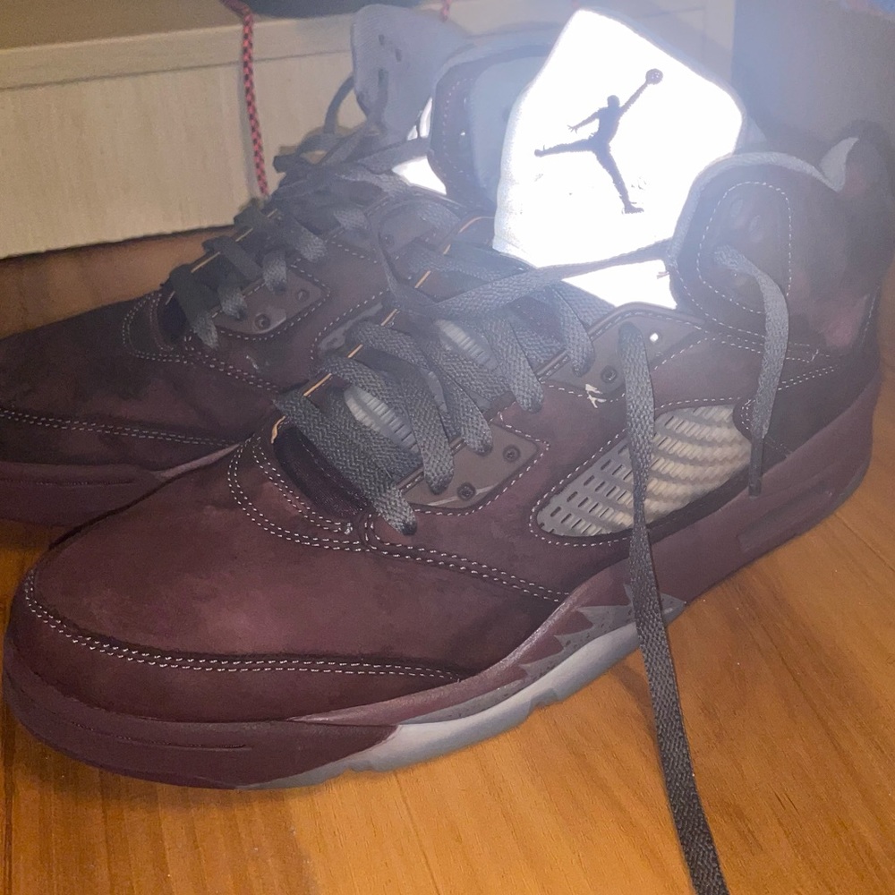 Jordan Retro 5 SE (burgundy)